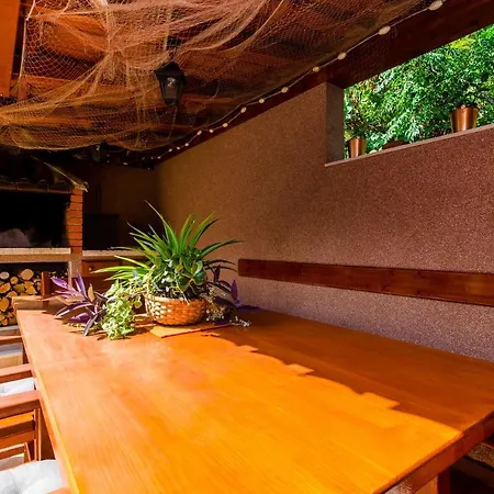 House Lazar